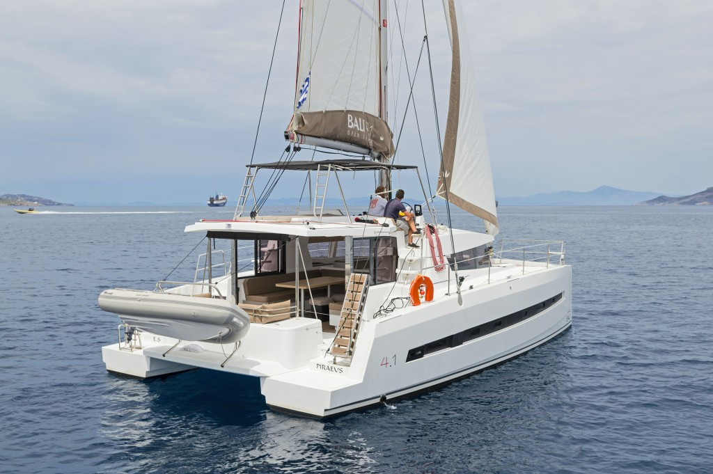 Yacht CATANA - Bali 4.1 "E.S."