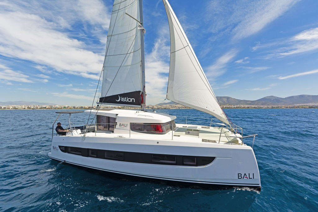 Yacht CATANA - Bali Catsmart "One Love"