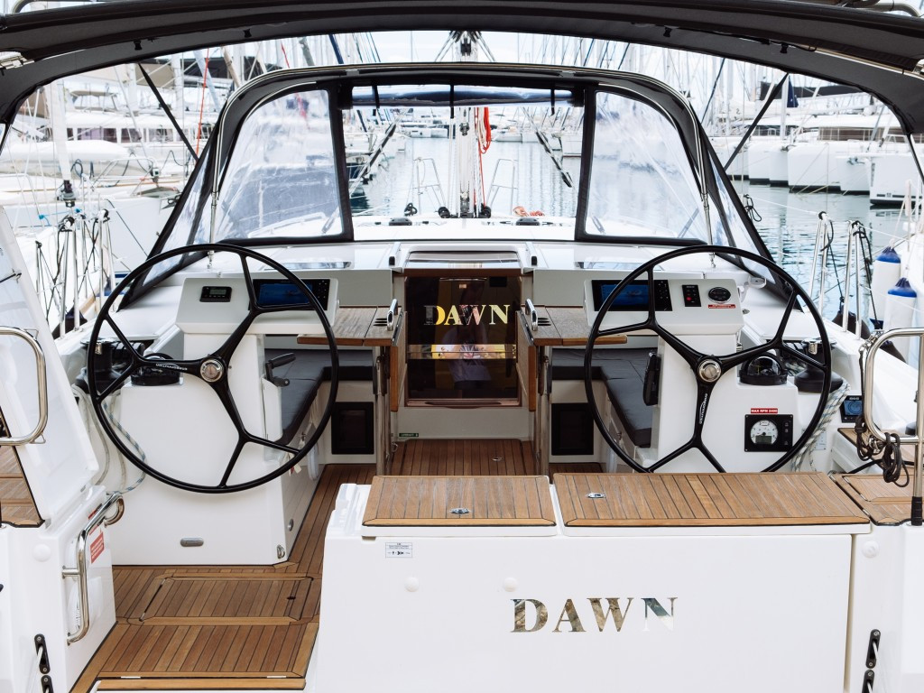 Yacht BAVARIA - C45 "Dawn"