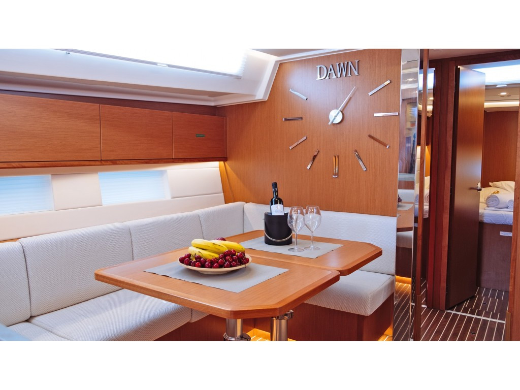 Yacht BAVARIA - C45 "Dawn"
