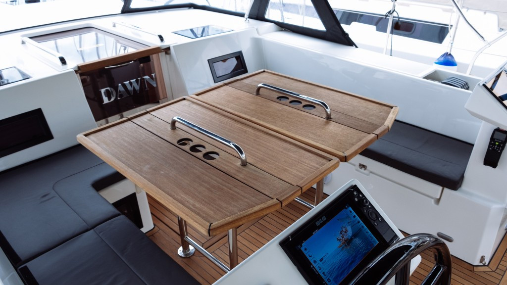 Yacht BAVARIA - C45 "Dawn"