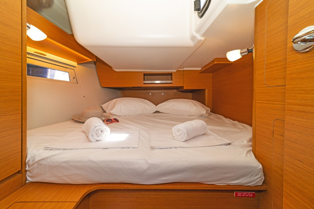 Yacht DUFOUR - 390 Grand Large "Agnes"