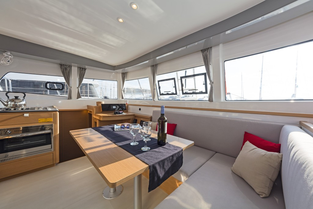 Yacht EXCESS-CATAMARANS - 12 "Excessive"