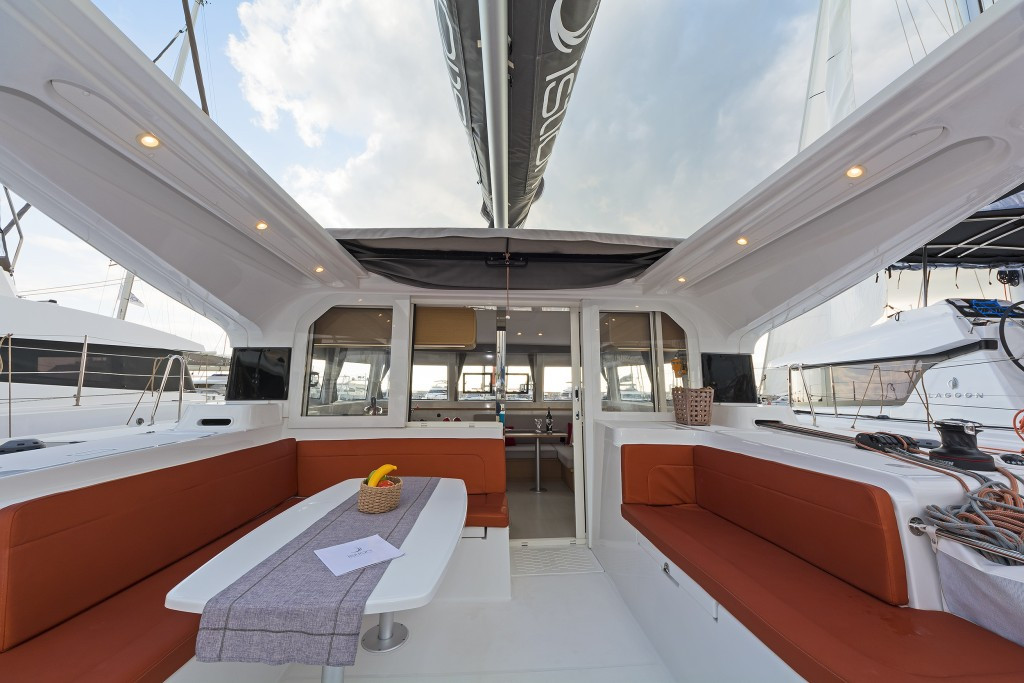 Yacht EXCESS-CATAMARANS - 12 "Excessive"