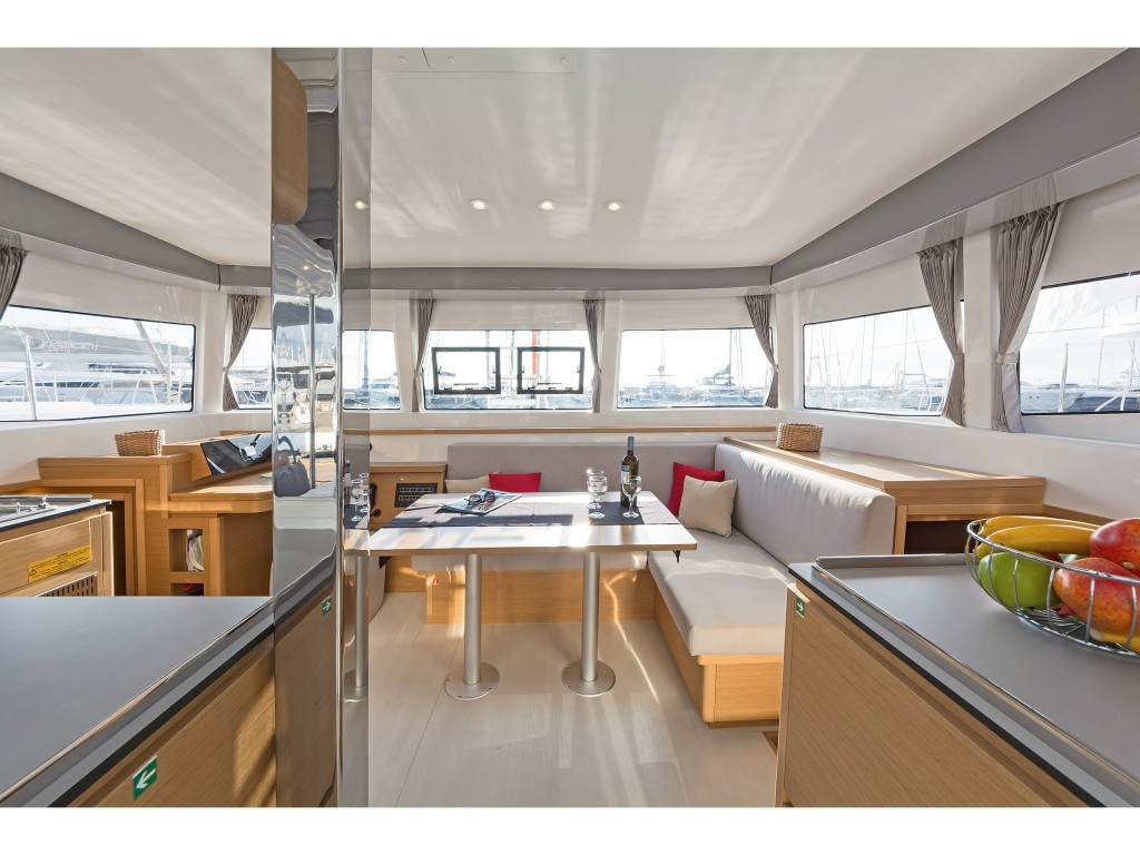 Yacht EXCESS-CATAMARANS - 12 "Excessive"