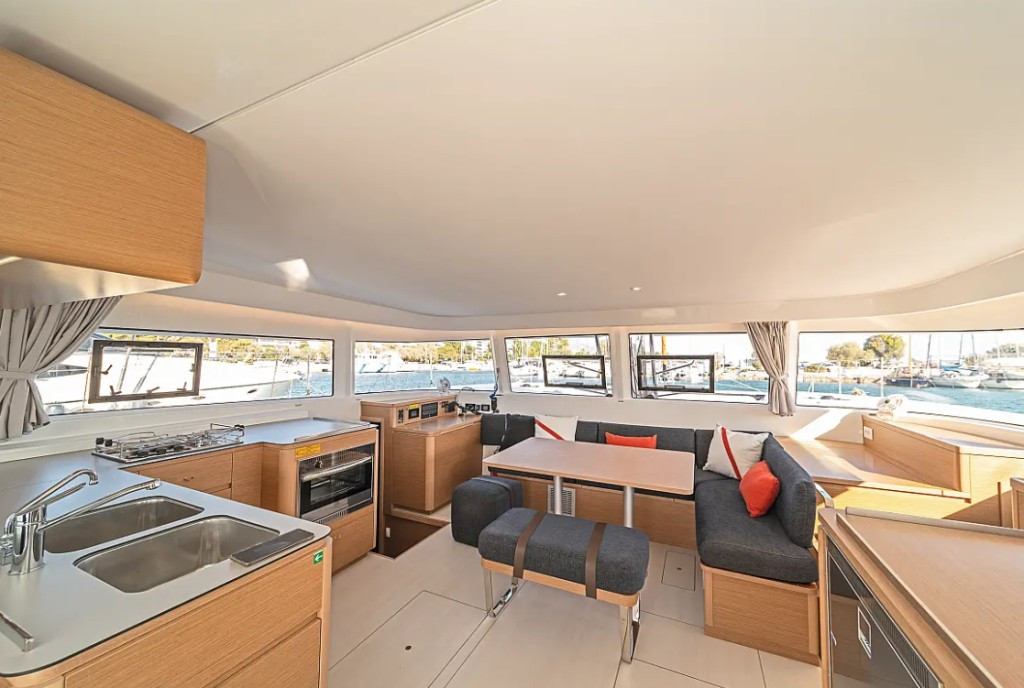 Yacht EXCESS-CATAMARANS - 14 "Tiramisu"