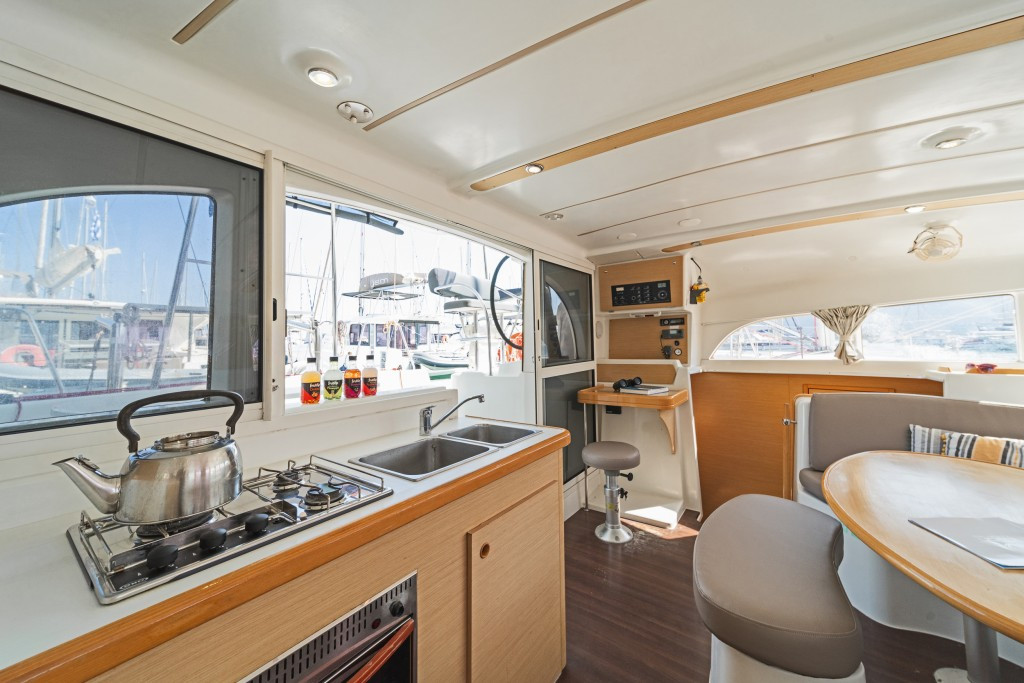 Yacht LAGOON - 380 "Golf Charlie"