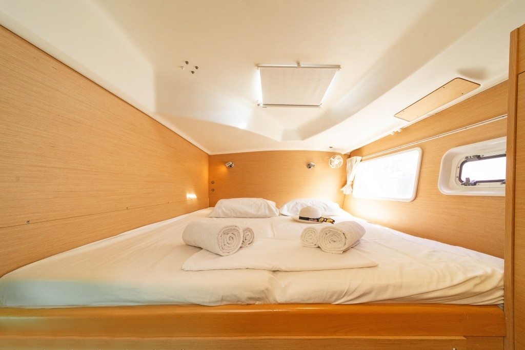 Yacht LAGOON - 380 "Golf Charlie"