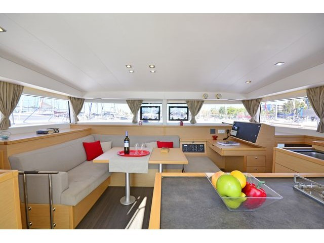 Yacht LAGOON - 400 S2 "Callisto"