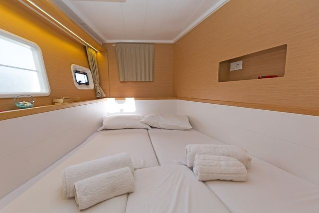 Yacht LAGOON - 400 S2 "Callisto"