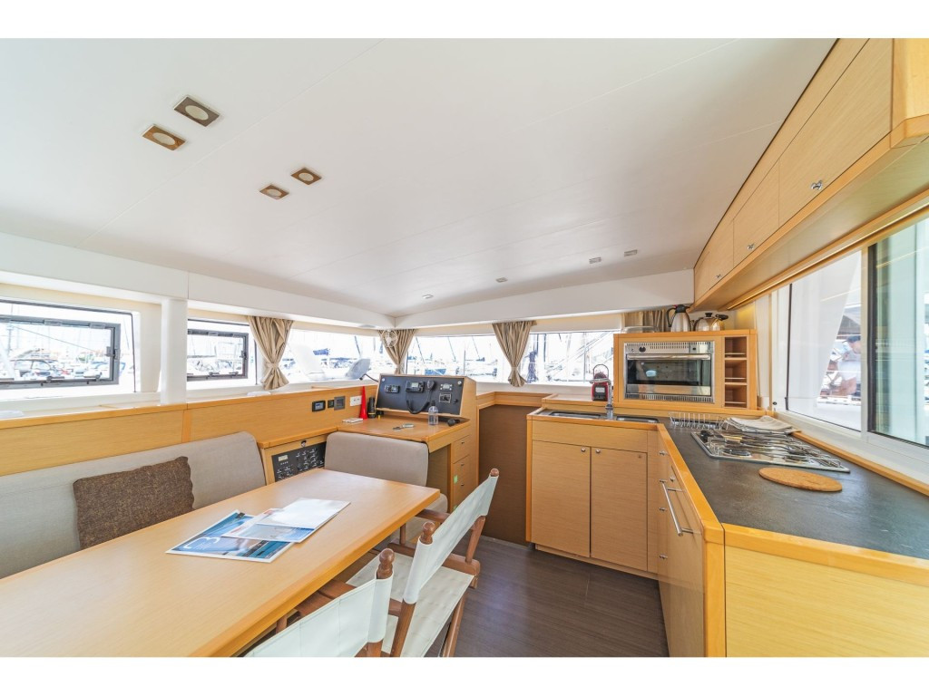 Yacht LAGOON - 400 S2 "Vicky"