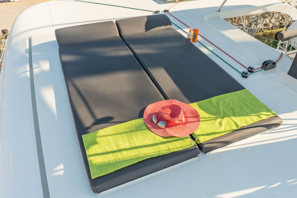 Yacht LAGOON - 42 "Wind Whisper"