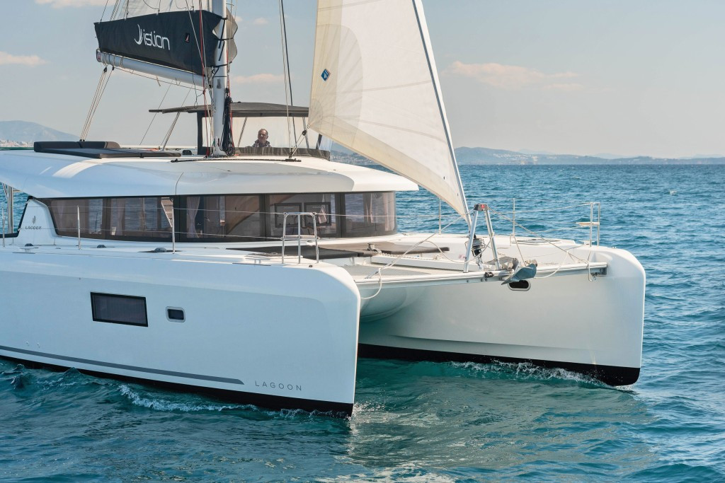 Yacht LAGOON - 42 "Marou"