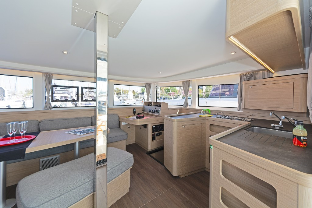 Yacht LAGOON - 42 "Dream Waters"