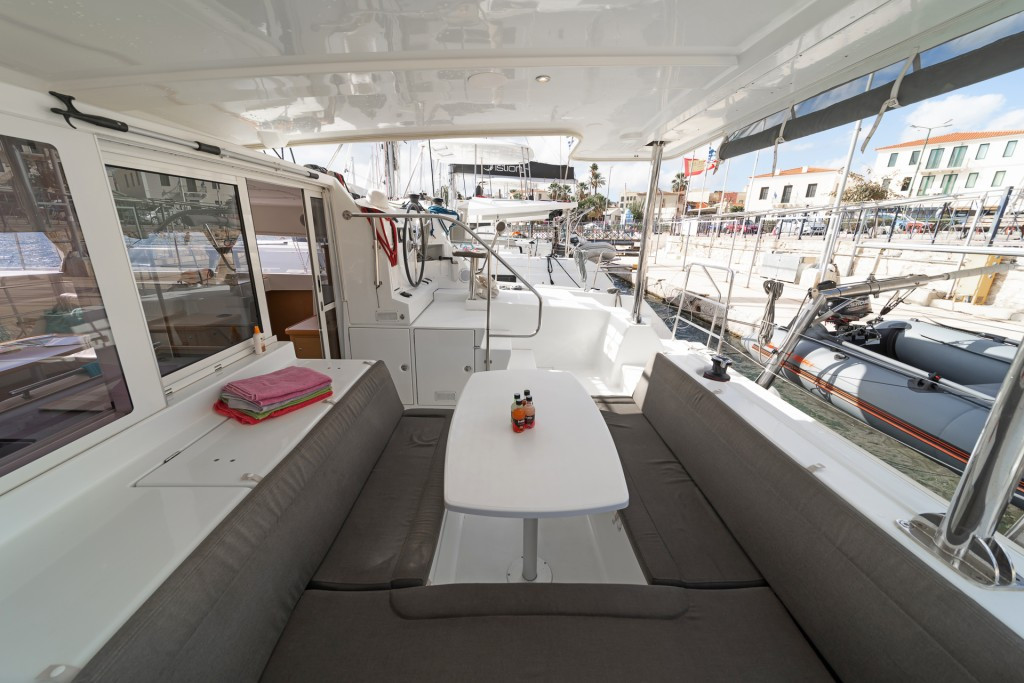 Yacht LAGOON - 421 "Silverstar II"