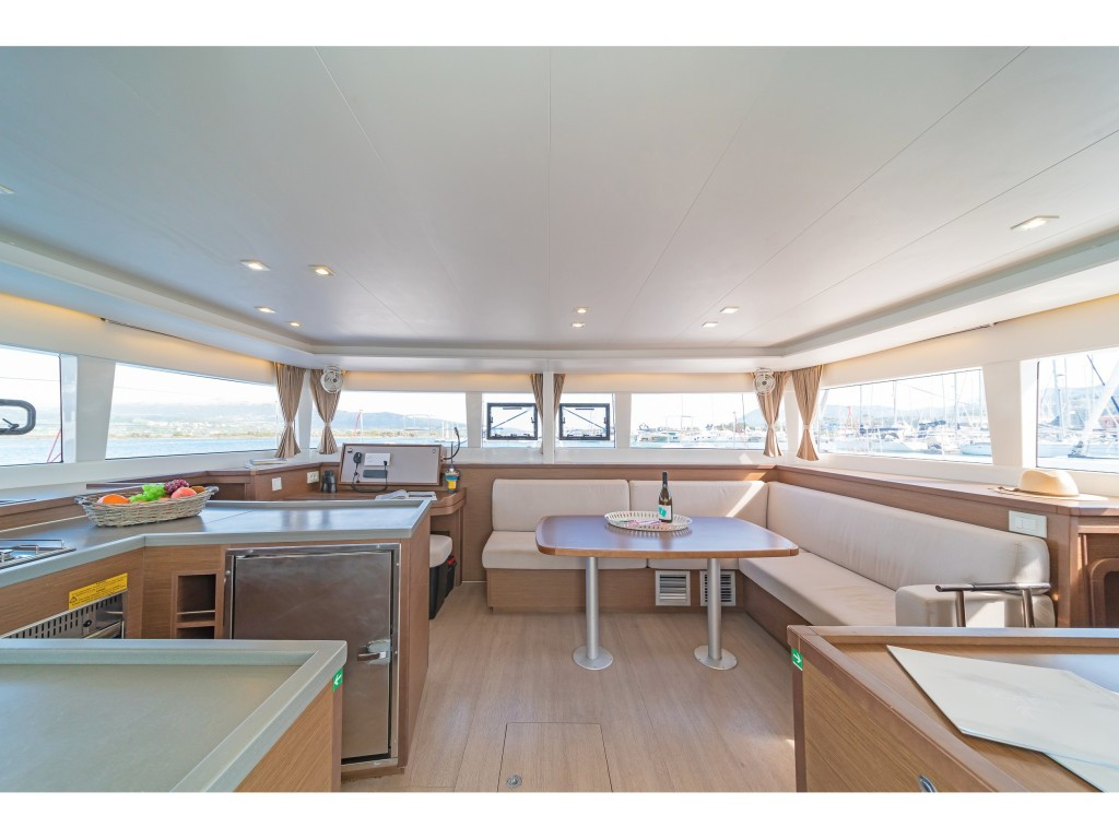 Yacht LAGOON - 450 F "Cassiopeia II"