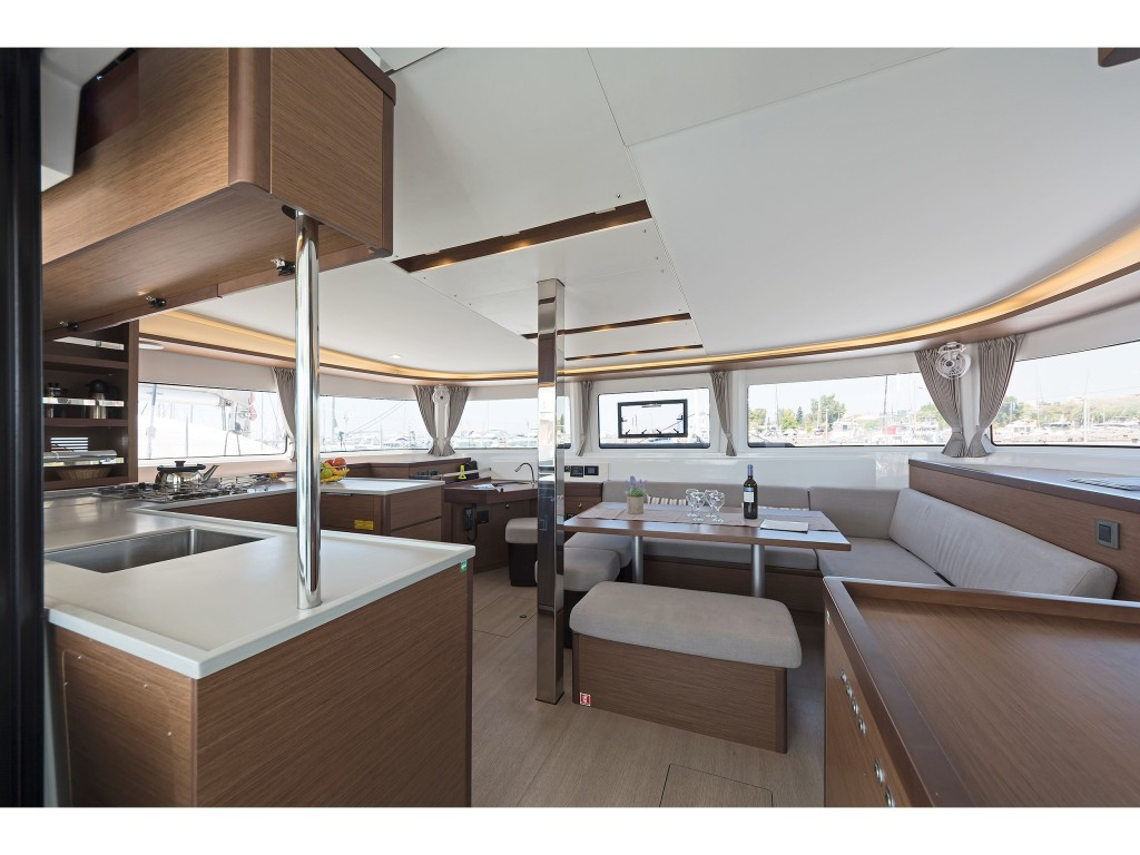 Yacht LAGOON - 46 "Emmelia"