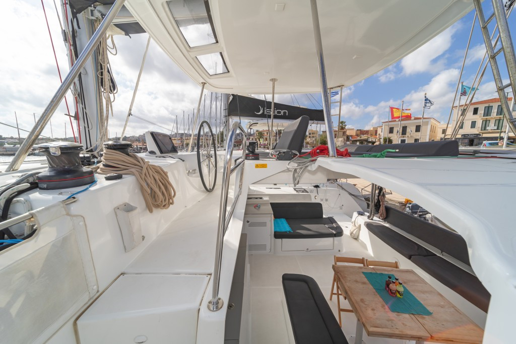 Yacht LAGOON - 46 "One Thought"