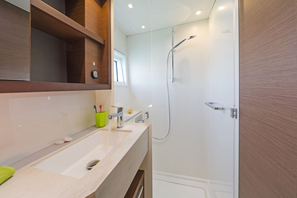 Yacht LAGOON - 46 "No Worries"