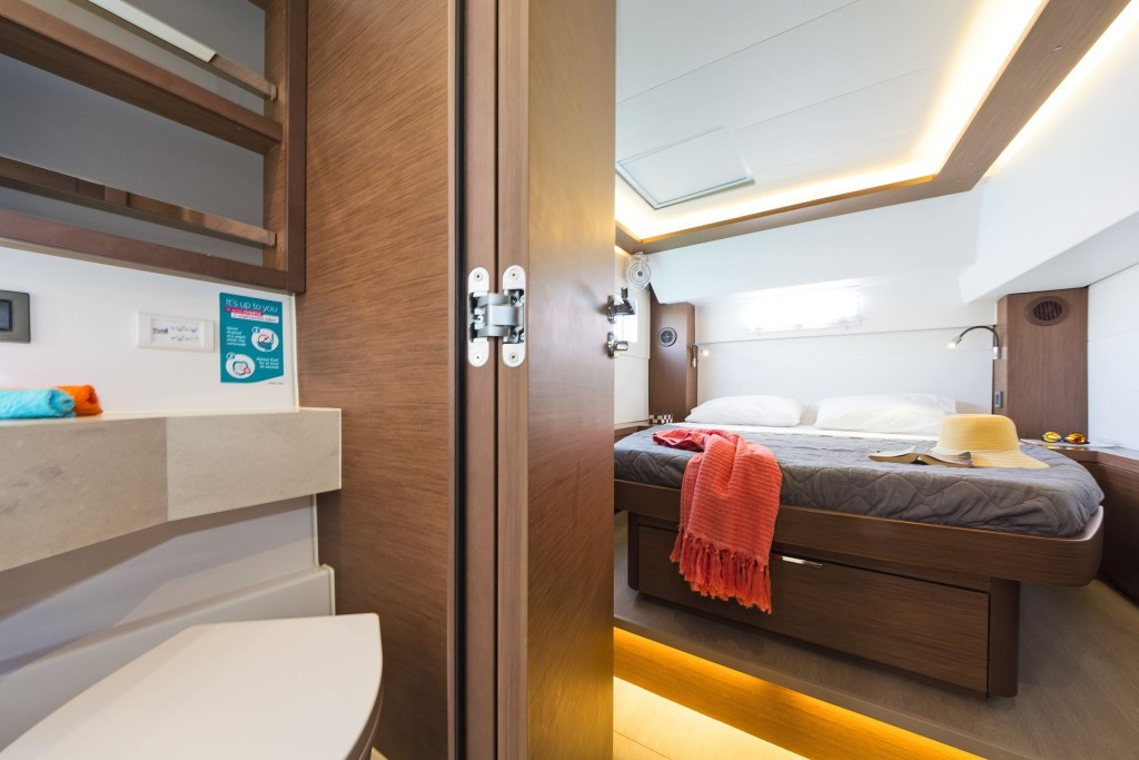 Yacht LAGOON - 46 "No Worries"