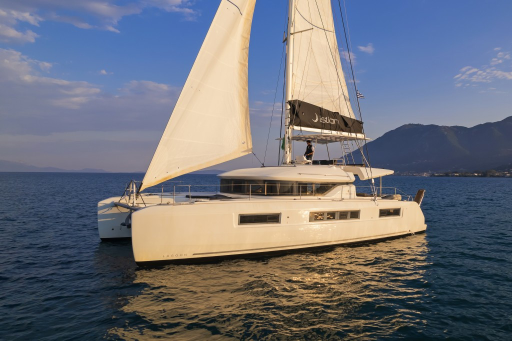 Yacht LAGOON - 50 "Andromeda"