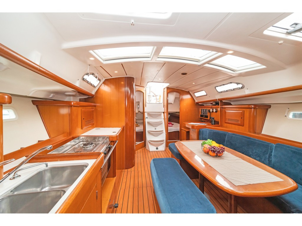 Yacht BENETEAU - Oceanis 393 "Milica"