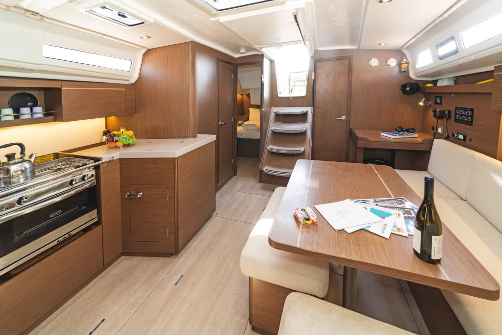 Yacht BENETEAU - Oceanis 40.1 "Mojito"