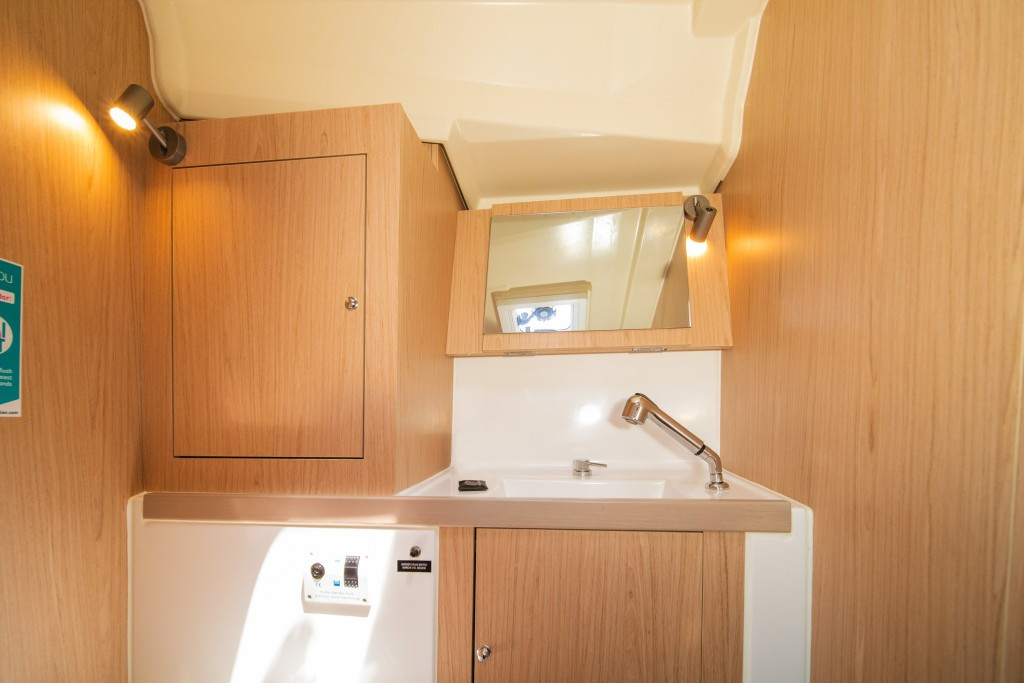 Yacht BENETEAU - Oceanis 41.1 "Elena"