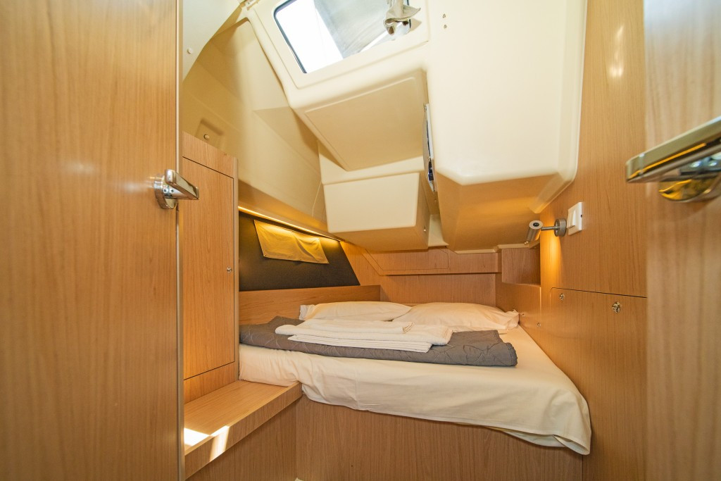 Yacht BENETEAU - Oceanis 41.1 "Elena"
