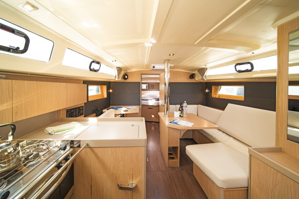 Yacht BENETEAU - Oceanis 41.1 "Lux"