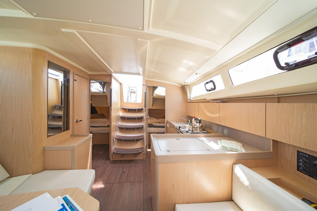 Yacht BENETEAU - Oceanis 41.1 "Lux"