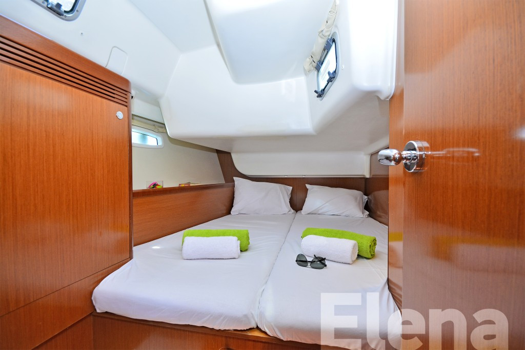 Yacht BENETEAU - Oceanis 43 "Elena"