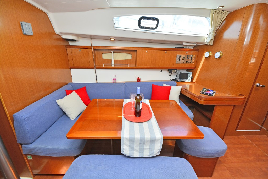 Yacht BENETEAU - Oceanis 43 "Konstantinos"