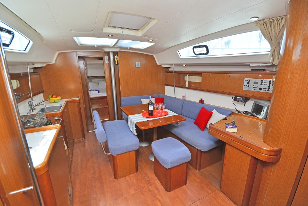 Yacht BENETEAU - Oceanis 43 "Konstantinos"