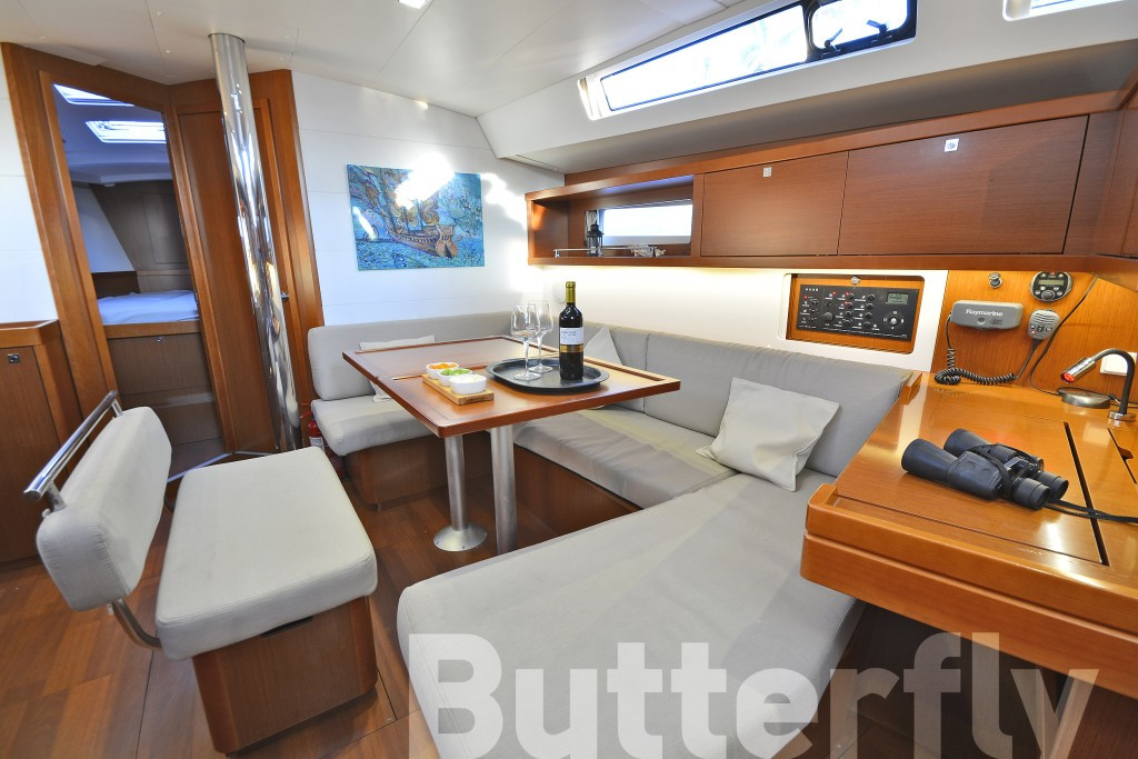 Yacht BENETEAU - Oceanis 45 "Butterfly"
