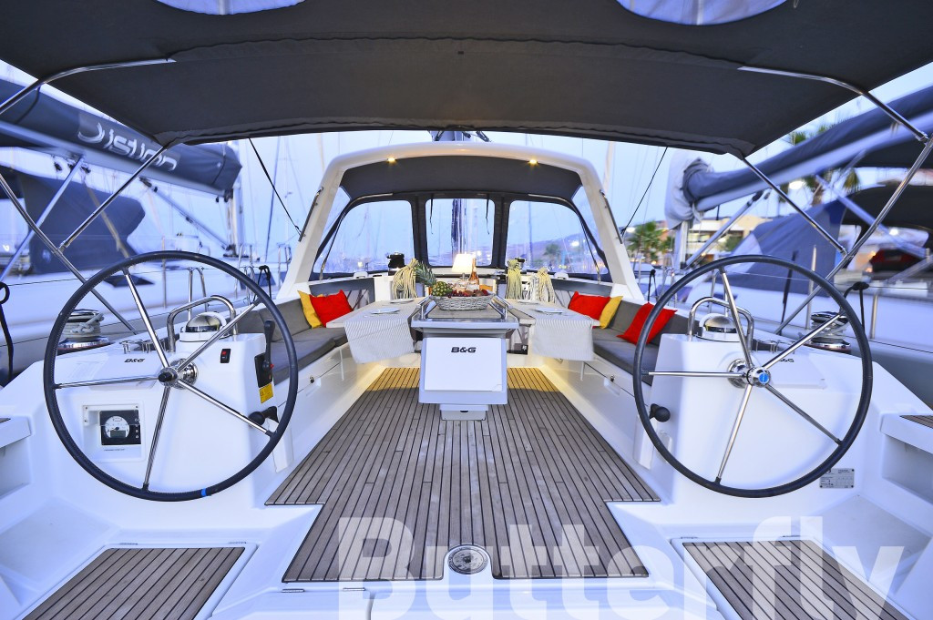 Yacht BENETEAU - Oceanis 45 "Butterfly"