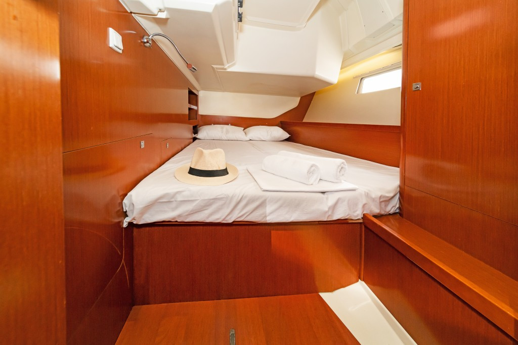 Yacht BENETEAU - Oceanis 45 "Quantum"