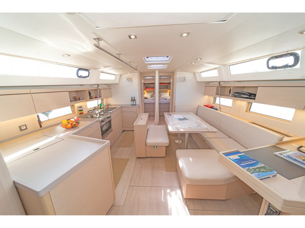 Yacht BENETEAU - Oceanis 46.1 "Beautiful Helen"