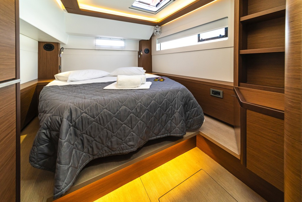 Yacht LAGOON - 46 "Pnoe"