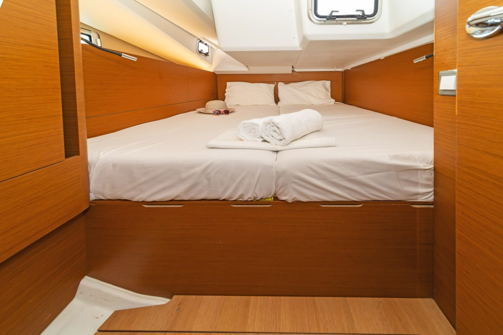 Yacht JEANNEAU - Sun Odyssey 440 "Lefkippi"