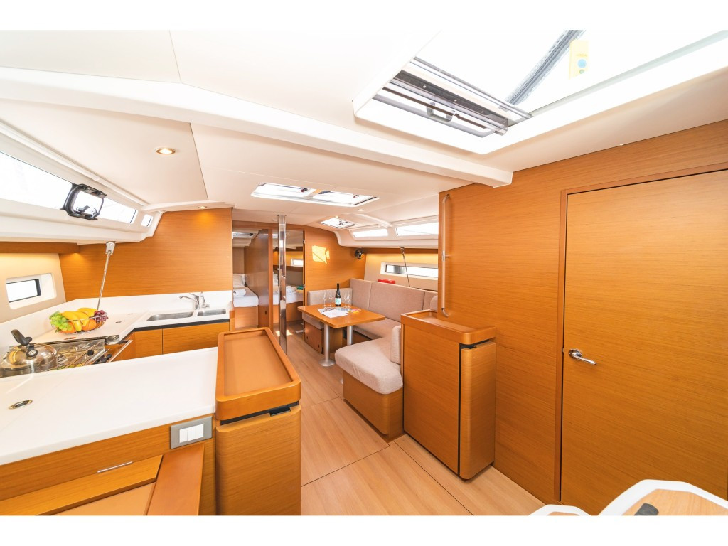 Yacht JEANNEAU - Sun Odyssey 440 "Esperos"