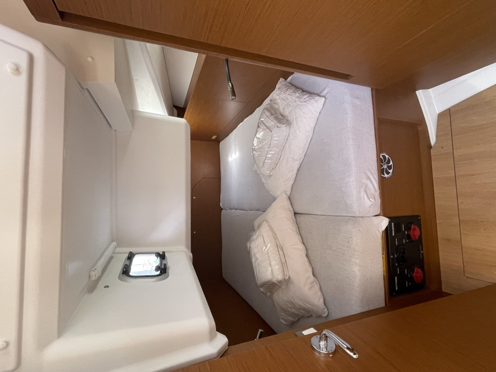 Yacht JEANNEAU - Sun Odyssey 440 "Ecstasea"