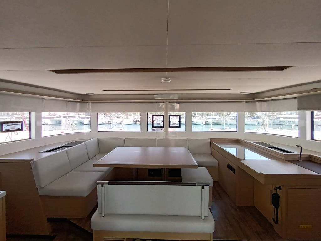 Yacht LAGOON - 51 "Minotavros"