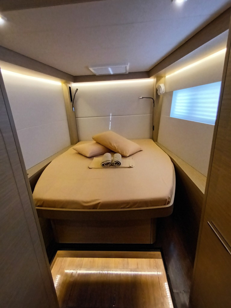 Yacht LAGOON - 51 "Minotavros"