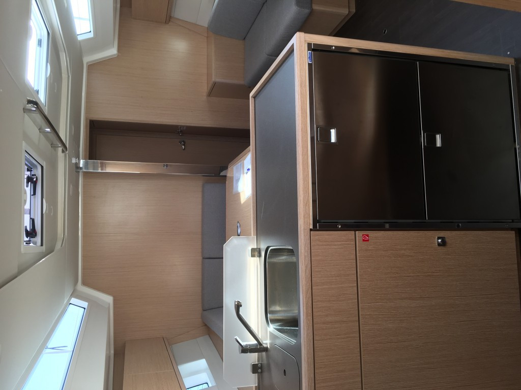 Yacht BAVARIA - C45 "Red Horizon"