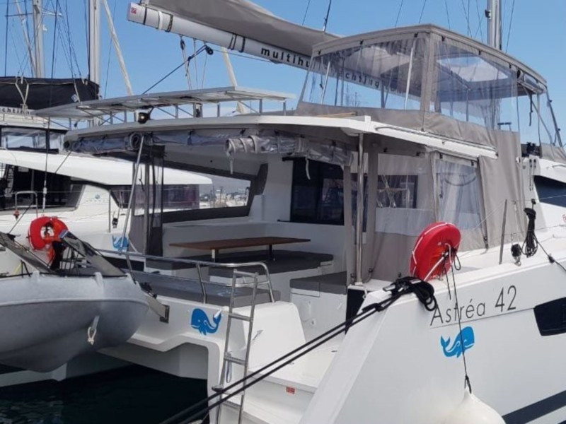 Yacht FOUNTAINE PAJOT - Astrea 42 "Wild Baleine"