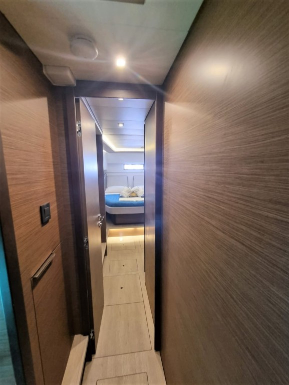 Yacht LAGOON - 46 "Free Bird II"