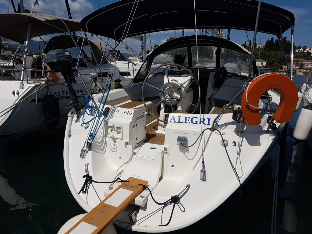 Yacht BAVARIA - 40 "Alegria"