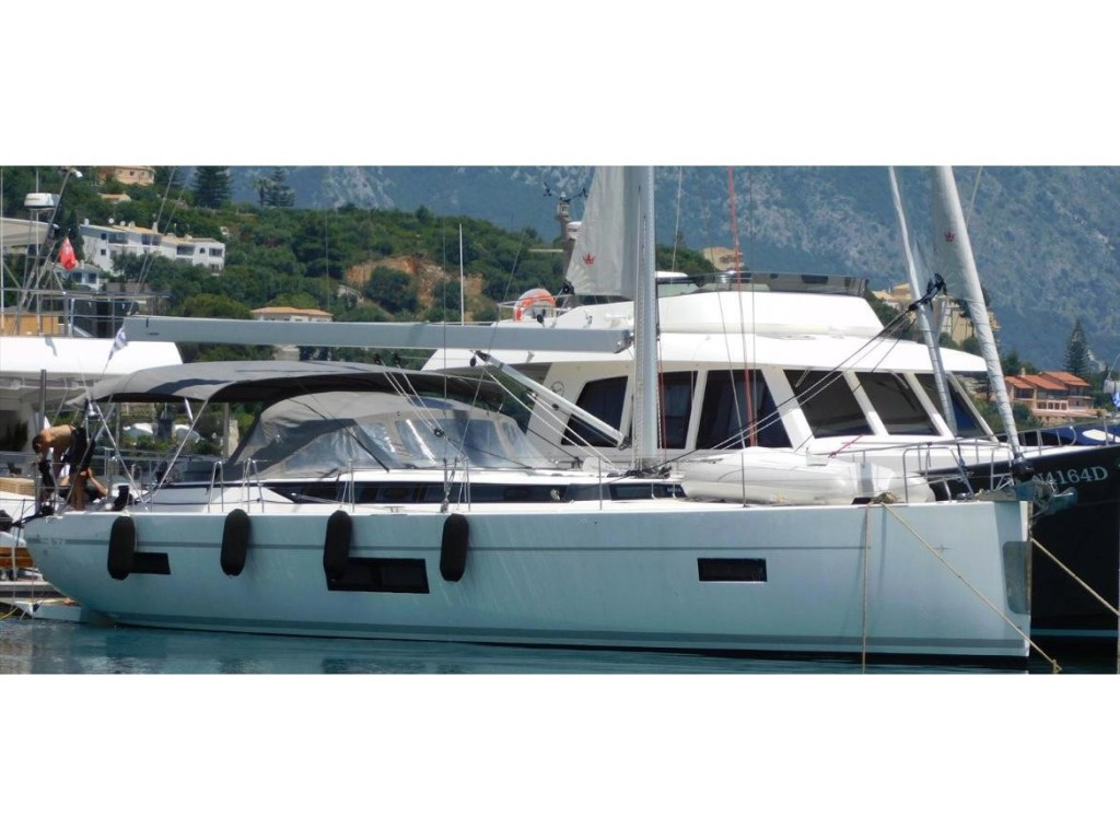 Yacht BAVARIA - C57 Style "Pinot Blanc"