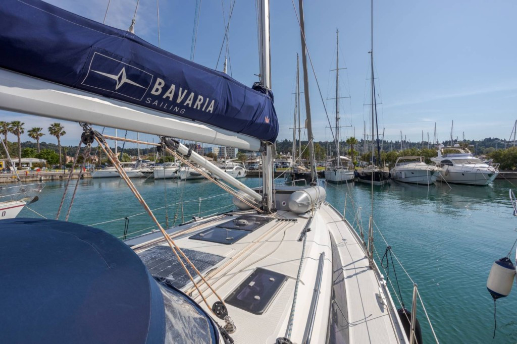 Yacht BAVARIA - Cruiser 41 "Ariti"